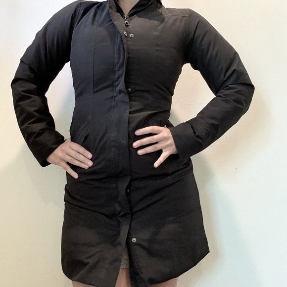 The North Face Jackets & Blazers - The North Face lightweight waterproof HyVent jacket Small